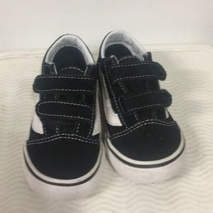 “Old Skool V” Unisex toddler vans